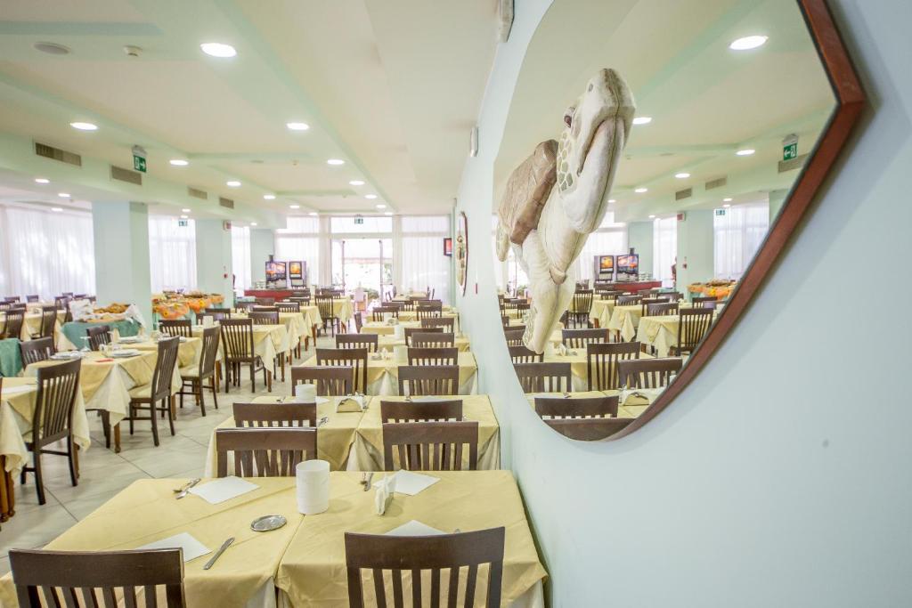 Ciccio Hotel Misano Adriatico Exterior foto